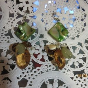 Costume Jewelry Green/brown glass earrings